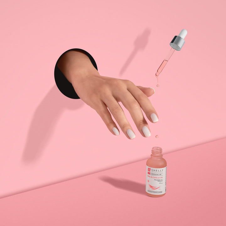 Nail and cuticle oil with strawberry extract and vitamin E - 30 ml